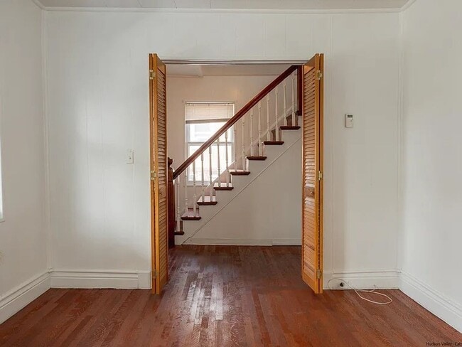 Foto del edificio - 2 Bedroom Single-Family Home, Newburgh