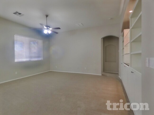 Foto del edificio - 7251 W Paradise Ln
