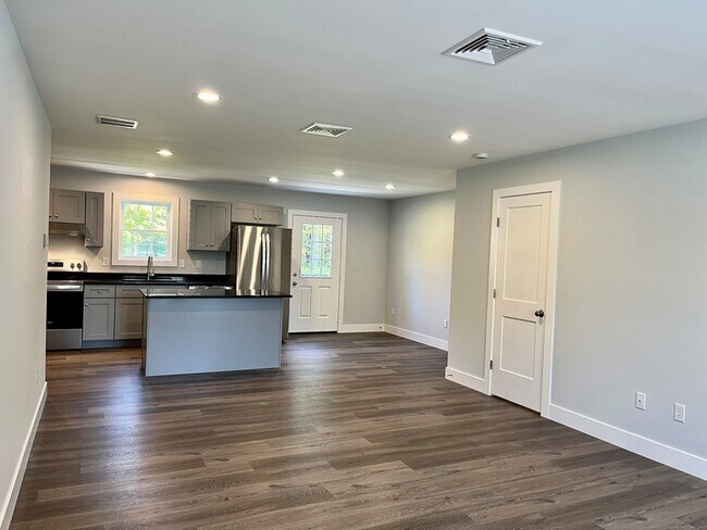 Foto del edificio - 479 Norwich Ave