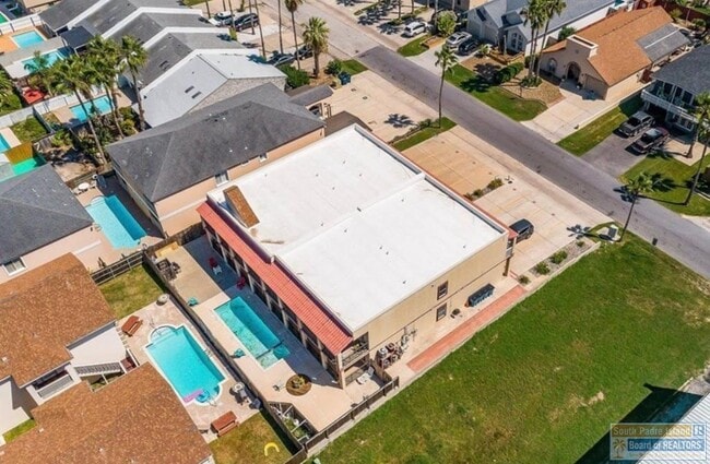 Building Photo - 106 E Campeche St