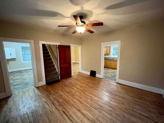 Building Photo - 3 Bed 1 Bath Single Family Home in Wausau - GREAT AREA!