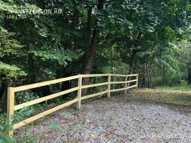 Building Photo - 4 BR Penn Hills Winter Special $500 off Se...