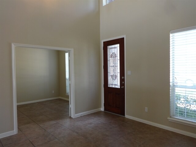 Building Photo - 3815 Golden Shores Drive