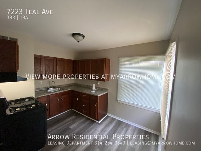 Building Photo - Updated Three Bedroom Move In Ready Home!