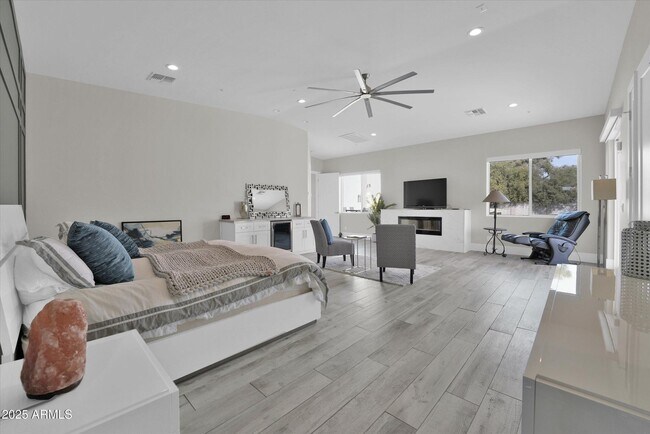 Foto del edificio - 13613 N 76th St