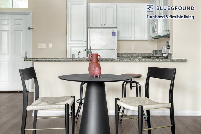 Building Photo - 1137 N Central Ave