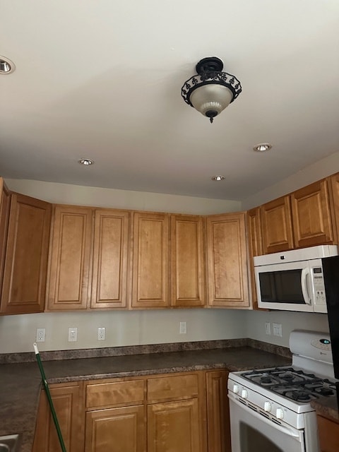 Building Photo - 141 Leverington Ave