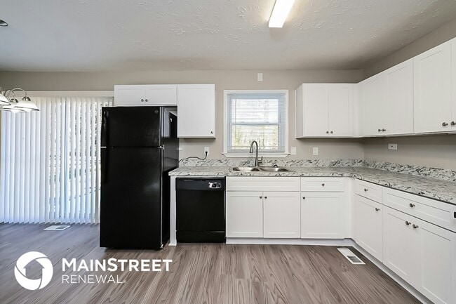 Building Photo - 4975 Manor Dr SW