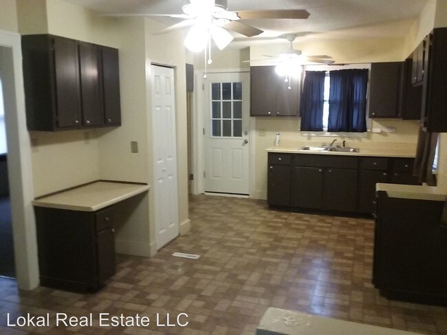 Building Photo - 5451 Grasmere Ave