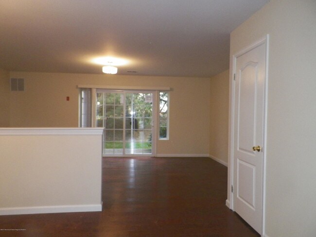 Building Photo - 17 Gloucester Ct