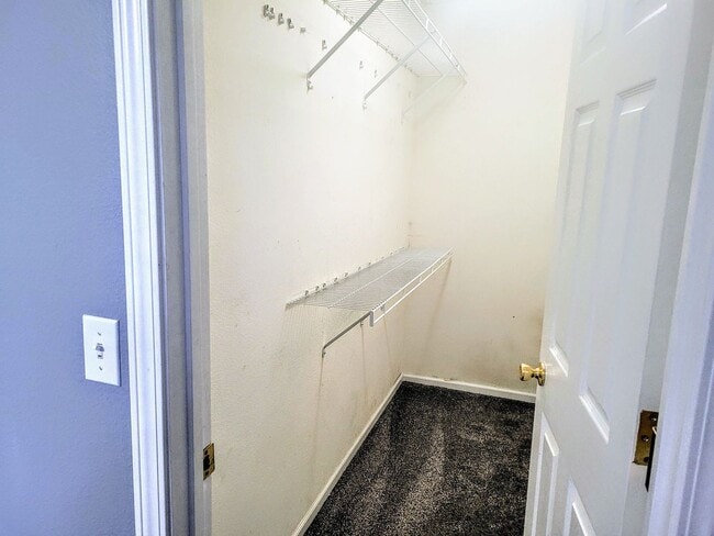 Building Photo - Fenced in home