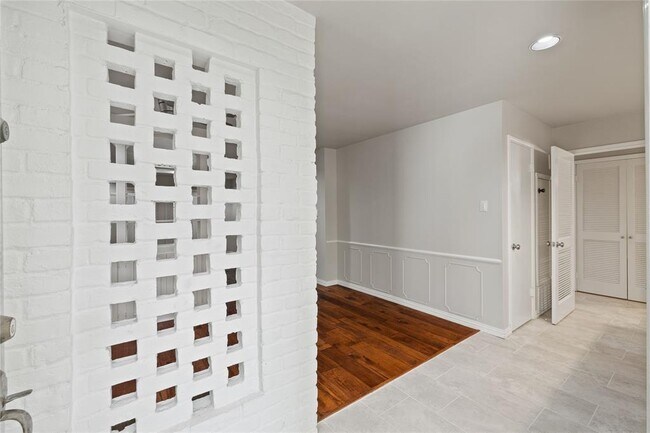 Building Photo - 869 Wax Myrtle Ln
