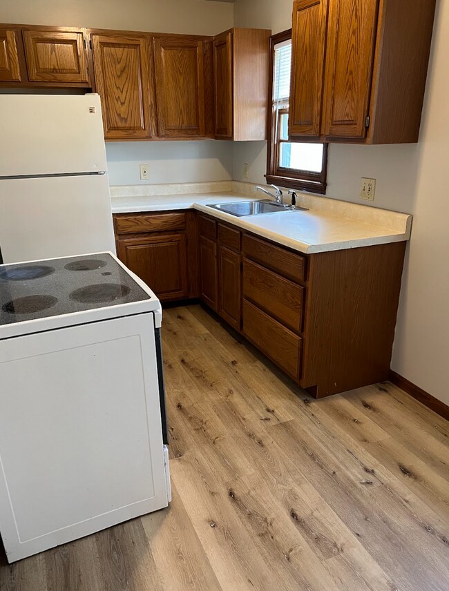 Foto del edificio - Don't miss out on this cozy duplex!