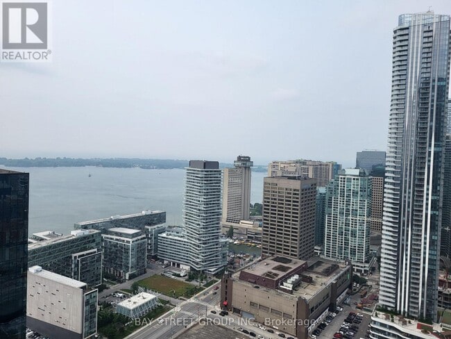 Building Photo - 138 Downes St