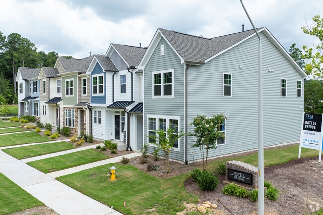 Building Photo - Battle Bridge Townhomes