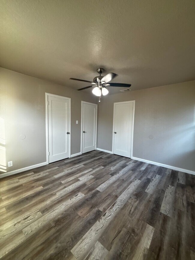 Building Photo - Beautiful home. Apply today!