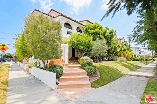 Foto del edificio - 8283 4th St