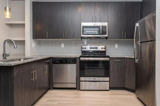 Foto del edificio - 185 Cliftwood Dr NE