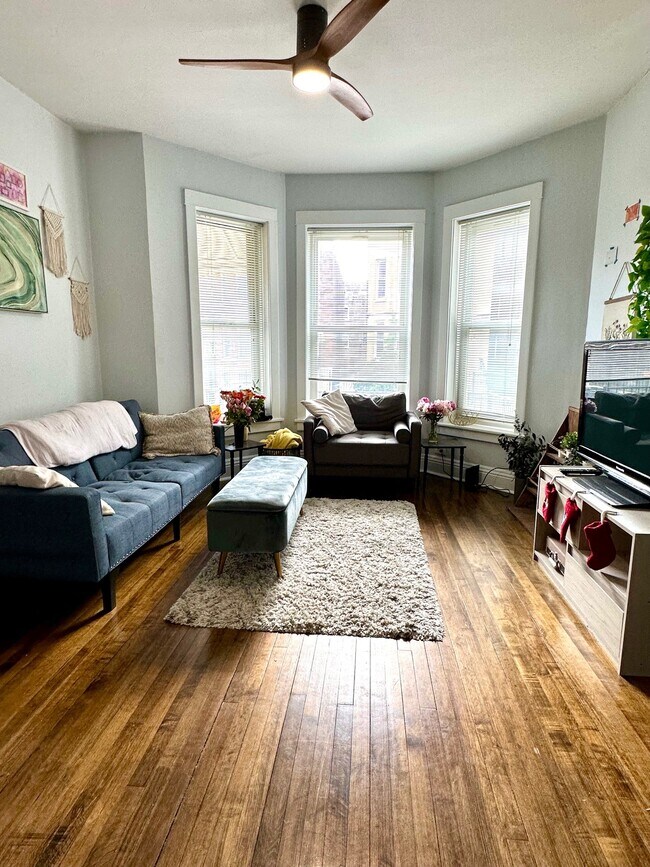 Foto del edificio - 819 N Rockwell St