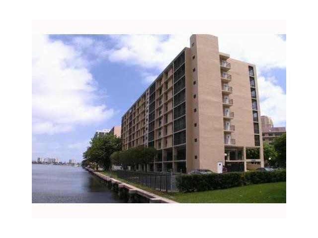 Foto principal - 17600 N Bay Rd