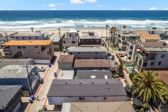 Foto del edificio - 725 Kingston Ct