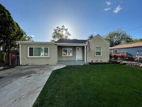 Building Photo - 3705 Ripley St