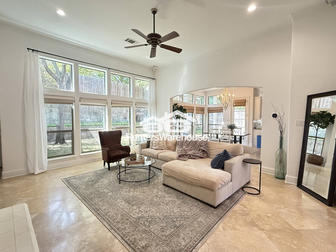 Foto principal - 1007 Drake Dr