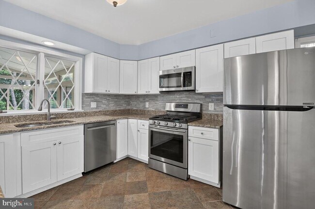 Foto del edificio - 9612 Annlee Terrace