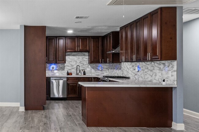 Foto del edificio - 3853 Rosedale St