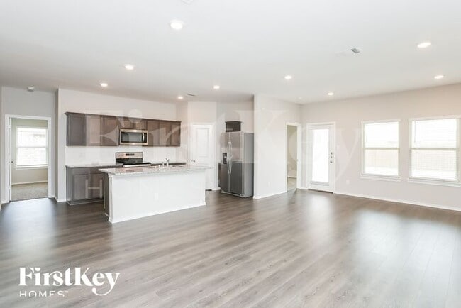 Building Photo - 800 Saddle Horn Way