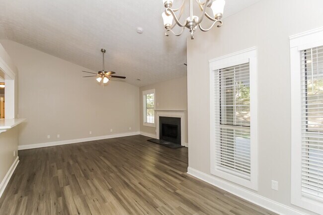 Foto del edificio - 2735 Country Creek Way NW
