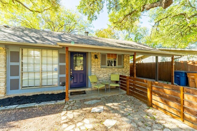 Building Photo - Stunning 3 bedroom 2bathroom House in Deer...