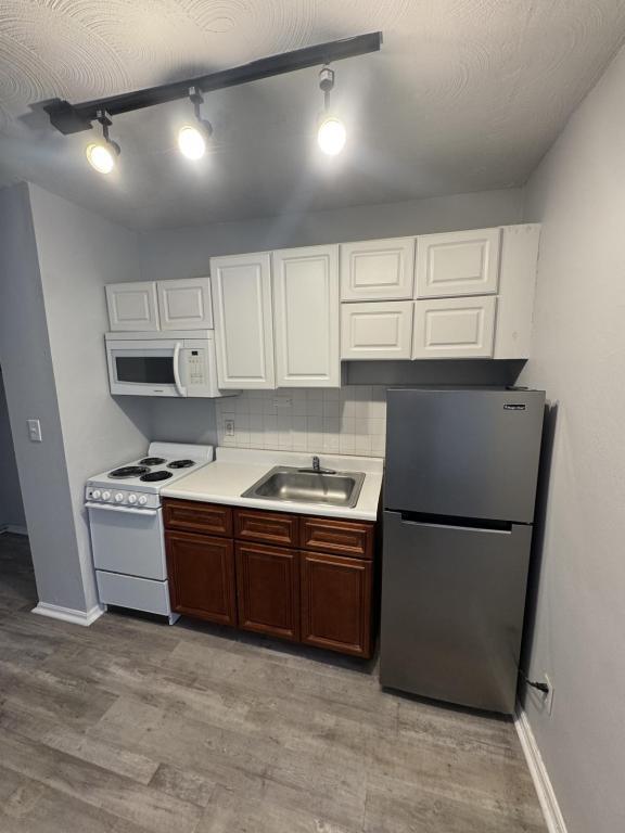 Foto principal - 724 Delta Ave