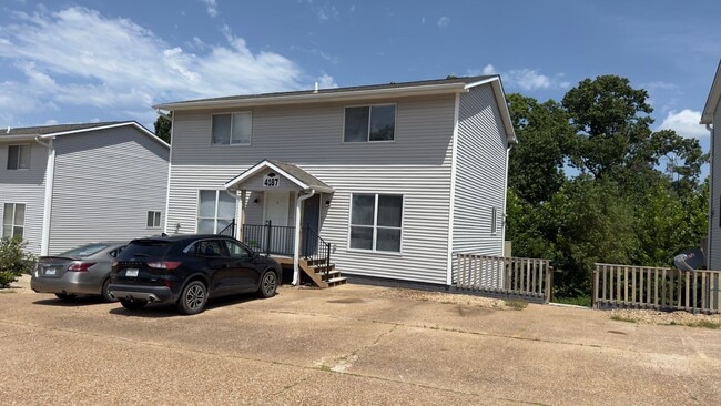 Building Photo - 4187 Sunset Dr