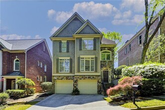 2745 Lenox Rd NE