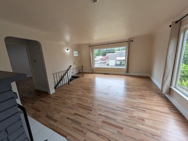 Foto del edificio - Updated 3 Bedroom Charmer in the Heart of ...