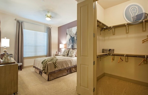 Foto del edificio - 221 W North Loop Blvd