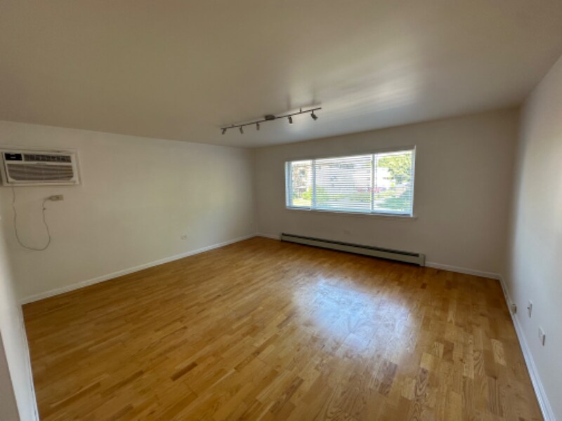 286 8th St Unit 2A, Wheeling, IL 60090 Apartment for Rent in Wheeling