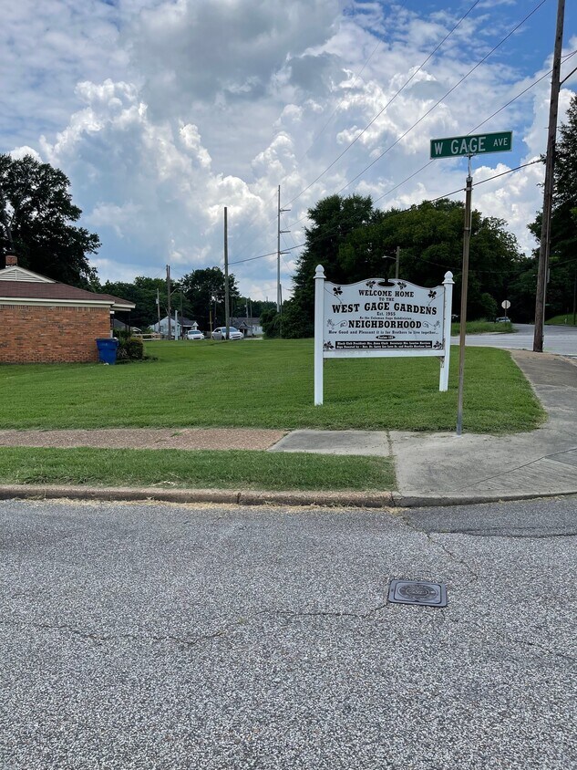 Foto del edificio - 2167 Kansas St