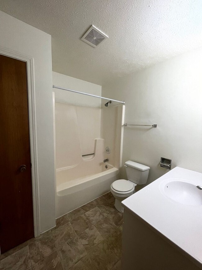 Foto del edificio - 1606-3