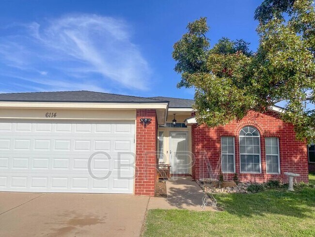 Building Photo - 6114 7th Dr
