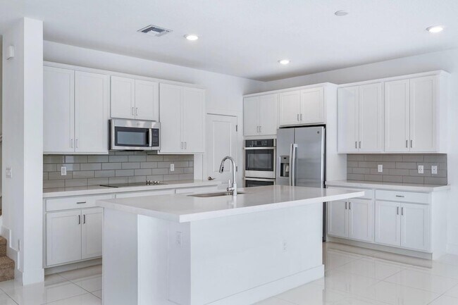Building Photo - 214 Preserve Trl S