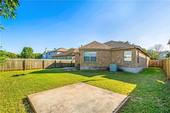 Building Photo - 2618 Byfield Dr