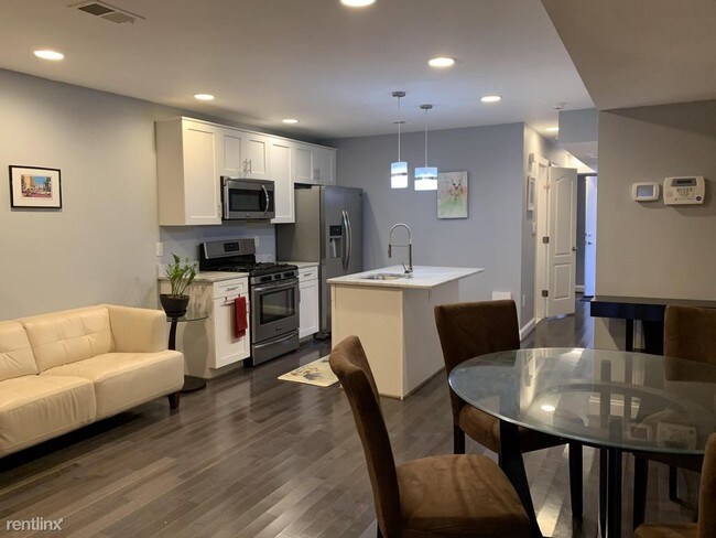 Foto del edificio - 712 Shepherd Rd NW