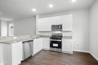 Building Photo - 1421 Mount Bassie Trl