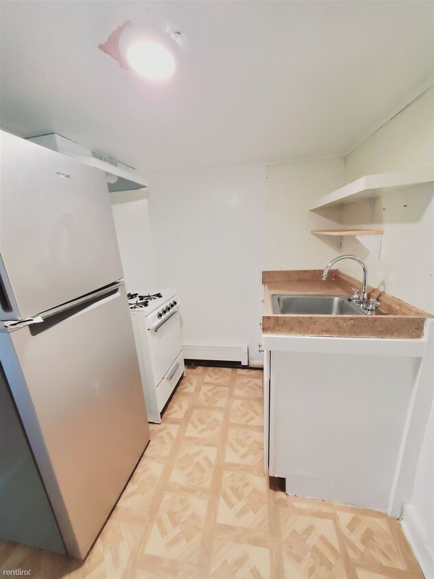 162 Lockwood Ave Unit 2, Stamford, CT 06902 Condo for Rent in