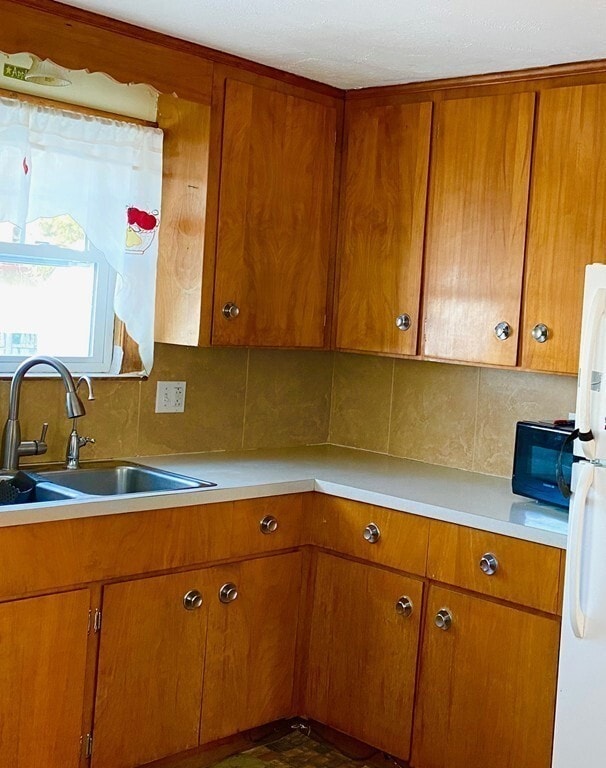 Building Photo - 16 Oakdale St