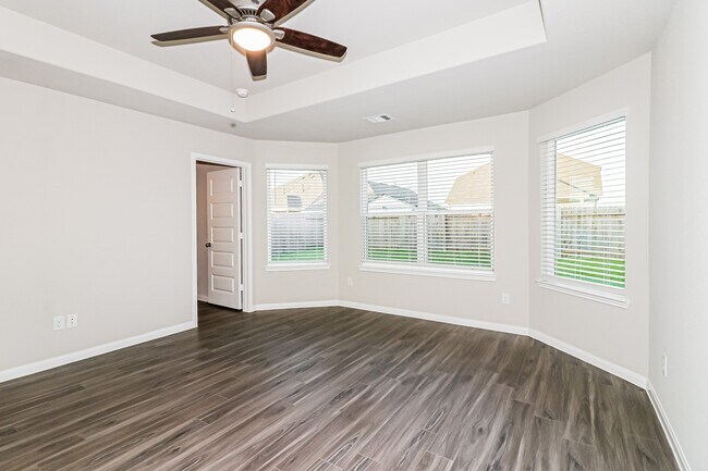 Foto del edificio - 5127 Shelby Katherine Dr