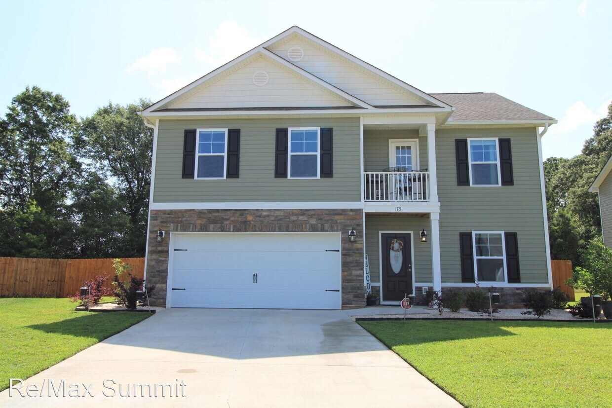 4 br, 2.5 bath House 175 Whitetail Circle House for Rent in Sumter