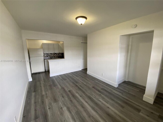 Foto del edificio - 380 SE 12th Ave